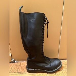 Selling vintage 1B60 Virginia Leather Knee High Boots